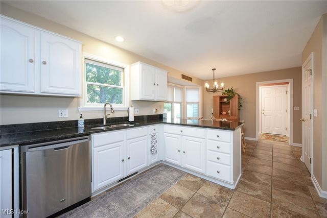 1490 Hanna Road, Stow, OH 44224