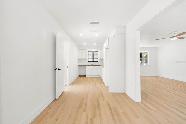 2002 VIRGINIA DRIVE, Bradenton, FL 34205