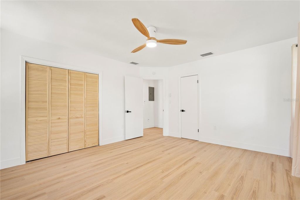 2002 VIRGINIA DRIVE, BRADENTON, FL 34205 — photo 4