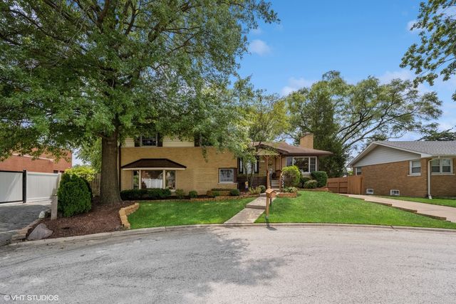 6455 W 88th Place, Oak Lawn, IL 60453