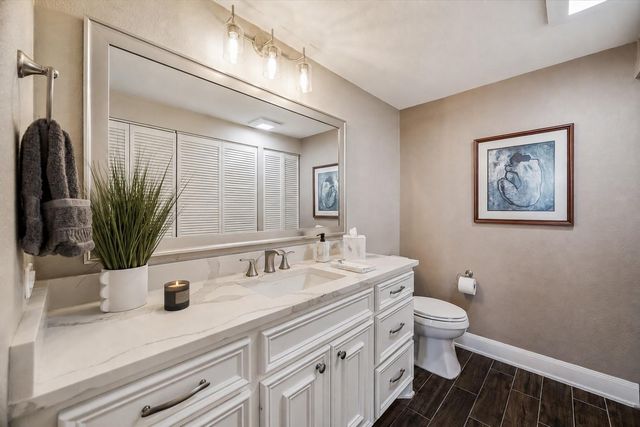 5001 Woodway 1005, Houston, TX 77056