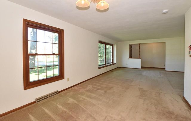 4837 W Knollwood DRIVE, Mount Pleasant, WI 53403