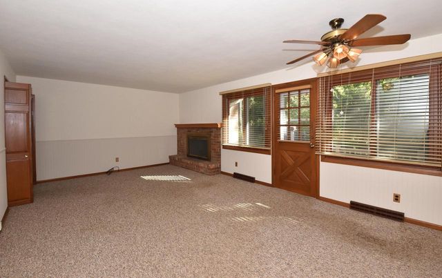 4837 W Knollwood DRIVE, Mount Pleasant, WI 53403