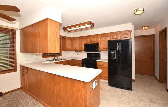 4837 W Knollwood DRIVE, Mount Pleasant, WI 53403