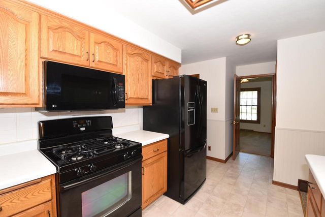 4837 W Knollwood DRIVE, Mount Pleasant, WI 53403