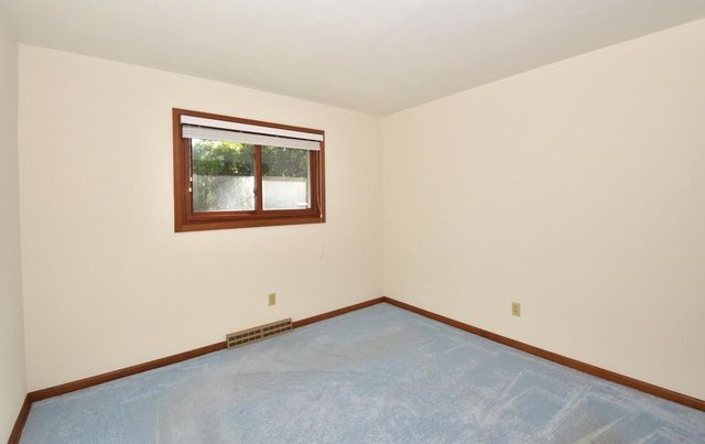 4837 W Knollwood DRIVE, Mount Pleasant, WI 53403