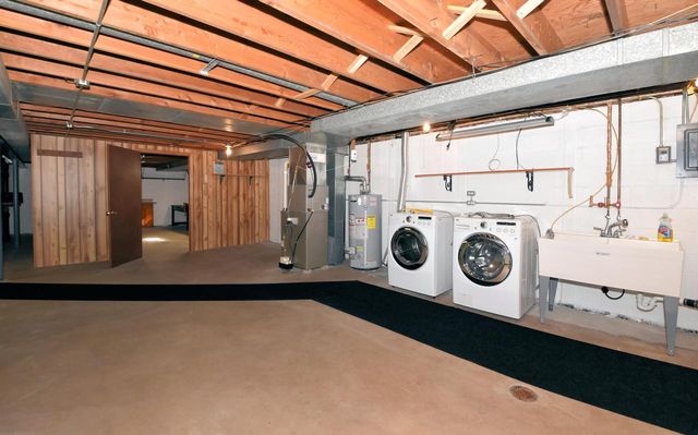 4837 W Knollwood DRIVE, Mount Pleasant, WI 53403