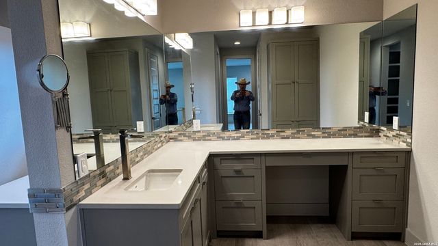 94 Monarca, Boerne, TX 78006