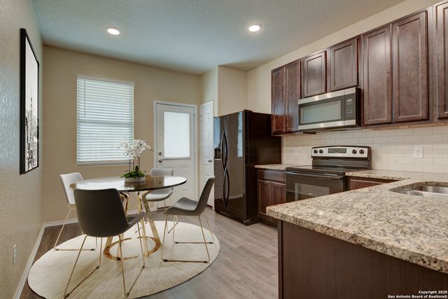 3931 Somers Crest, San Antonio, TX 78211