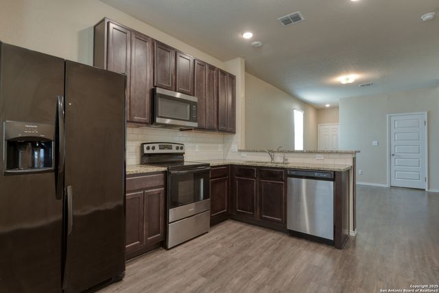 3931 Somers Crest, San Antonio, TX 78211