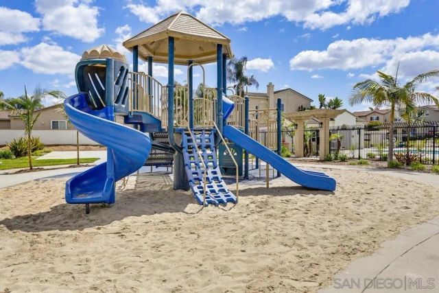 1171 Prussian Way, Oceanside, CA 92057
