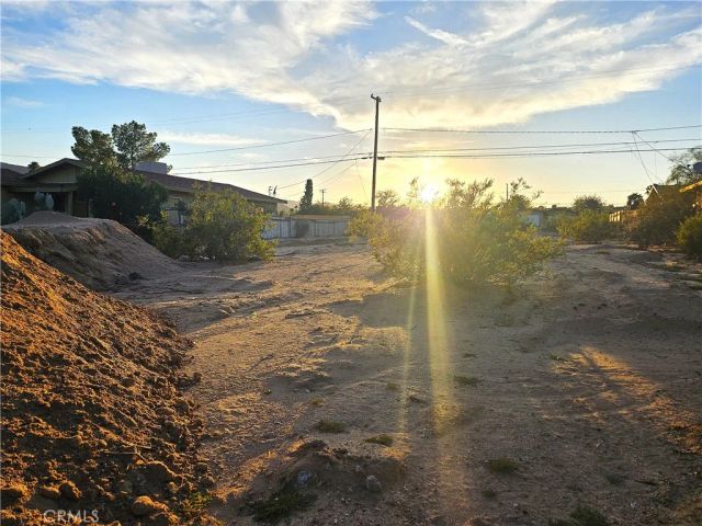 6180 Chia, 29 Palms, CA 92277