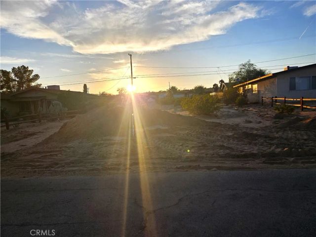 6180 Chia, 29 Palms, CA 92277