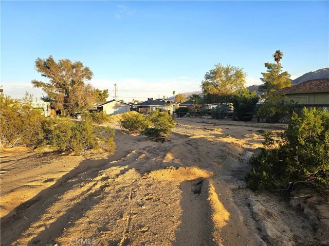 6180 Chia, 29 Palms, CA 92277
