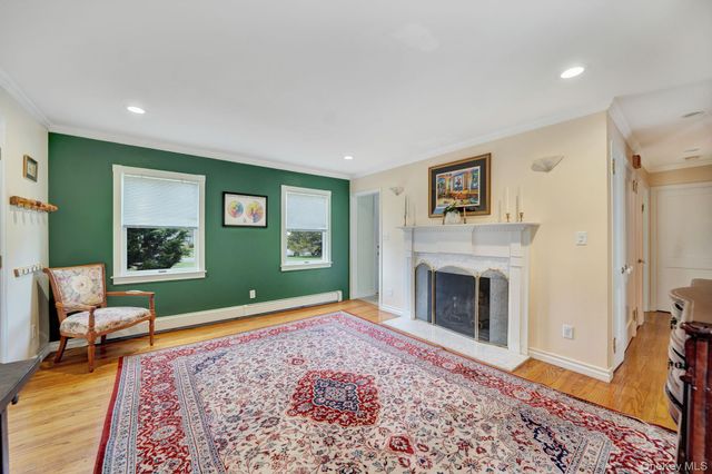 18 Ursular Court, Smithtown, NY 11787