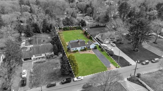 18 Ursular Court, Smithtown, NY 11787