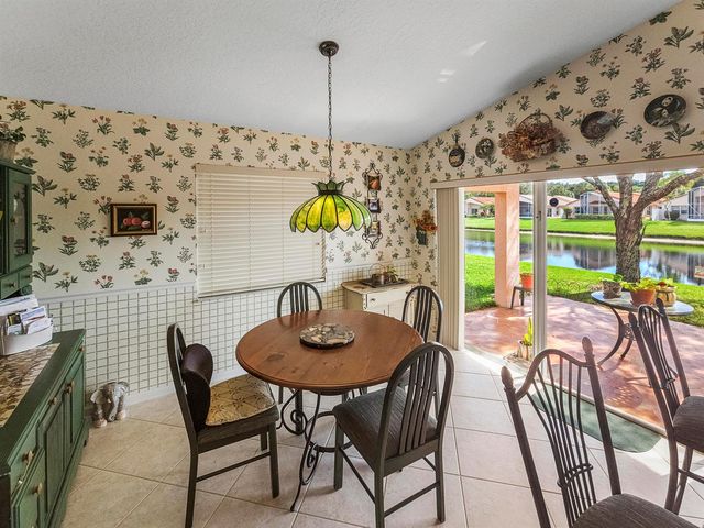 5122 Corbel Lake Way, Boynton Beach, FL 33437