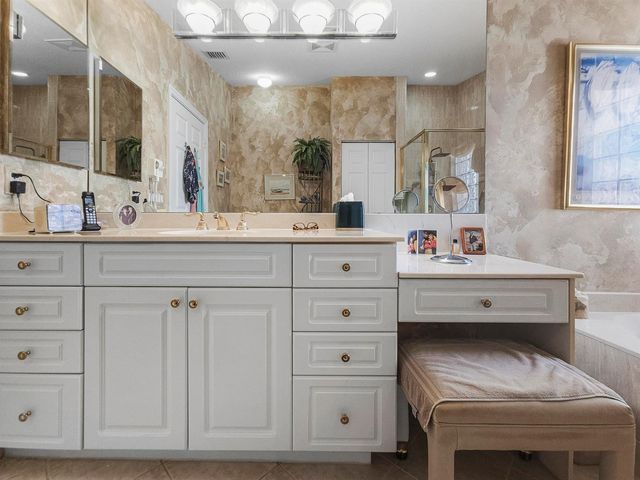 5122 Corbel Lake Way, Boynton Beach, FL 33437