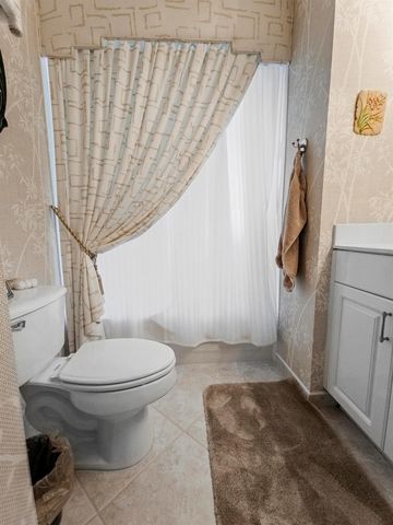 5122 Corbel Lake Way, Boynton Beach, FL 33437
