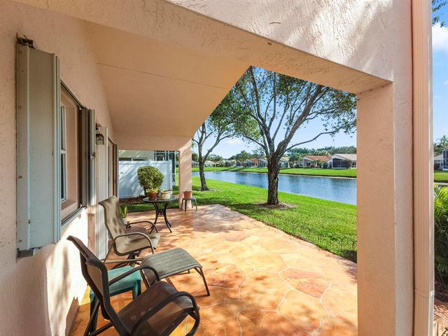 5122 Corbel Lake Way, Boynton Beach, FL 33437