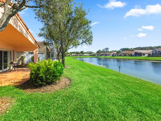 5122 Corbel Lake Way, Boynton Beach, FL 33437