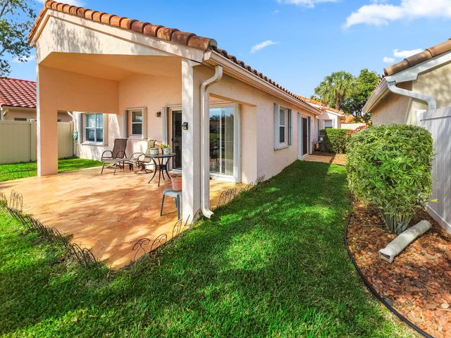 5122 Corbel Lake Way, Boynton Beach, FL 33437