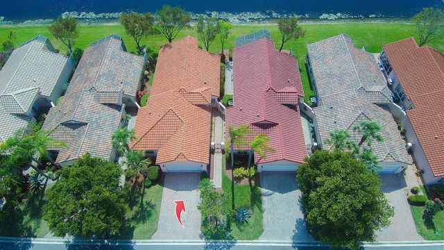 5122 Corbel Lake Way, Boynton Beach, FL 33437