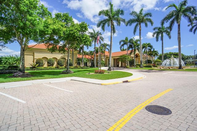 5122 Corbel Lake Way, Boynton Beach, FL 33437