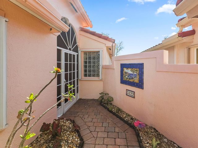 5122 Corbel Lake Way, Boynton Beach, FL 33437