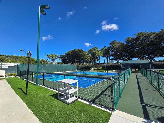 5122 Corbel Lake Way, Boynton Beach, FL 33437