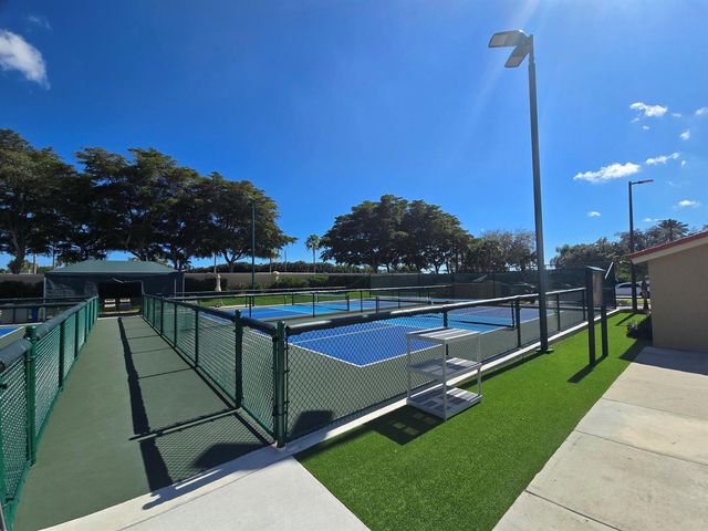 5122 Corbel Lake Way, Boynton Beach, FL 33437