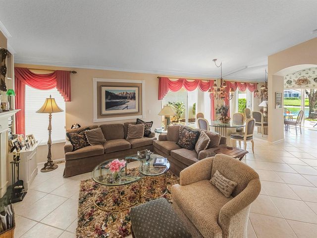 5122 Corbel Lake Way, Boynton Beach, FL 33437