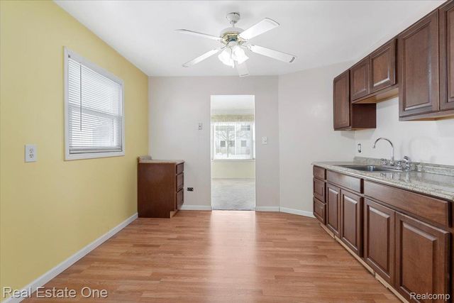 11078 Pine Street, Taylor, MI 48180