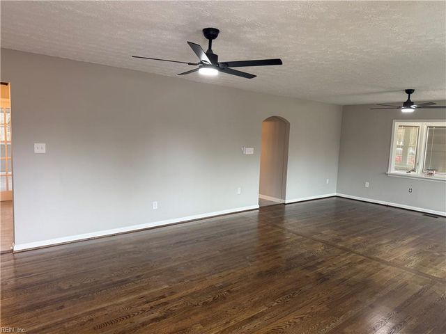 412 Teepee DR, Newport News, VA 23602