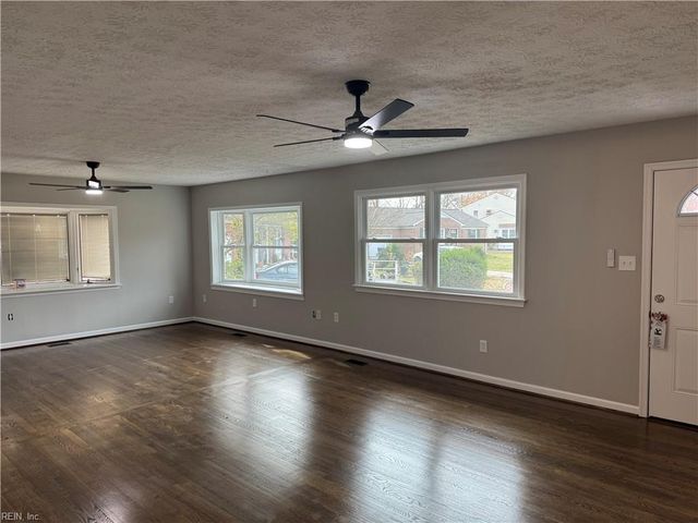 412 Teepee DR, Newport News, VA 23602