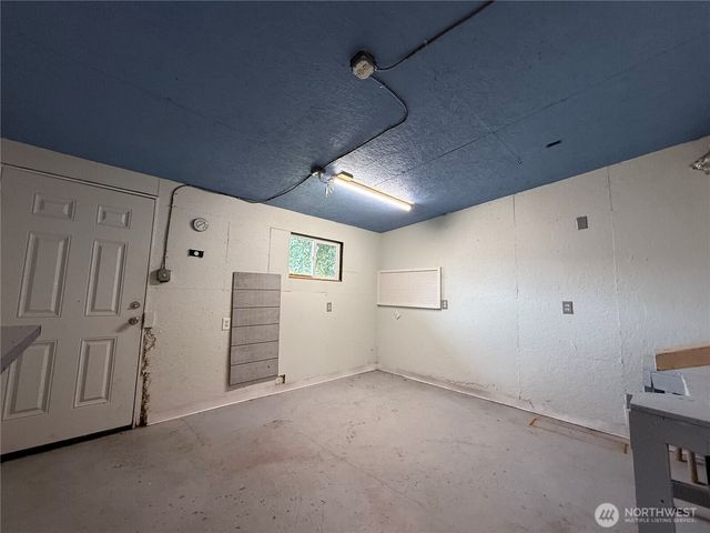 1308 S 3rd Avenue, Kelso, WA 98626