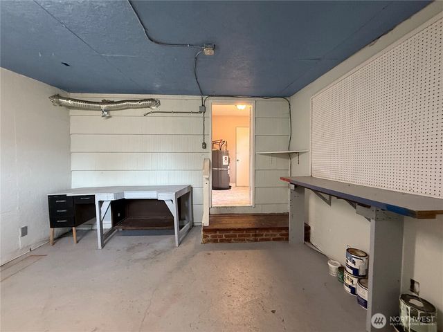 1308 S 3rd Avenue, Kelso, WA 98626