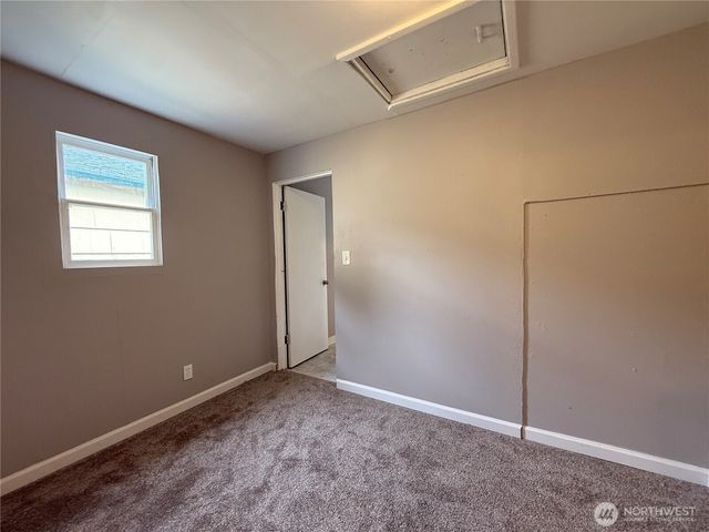 1308 S 3rd Avenue, Kelso, WA 98626