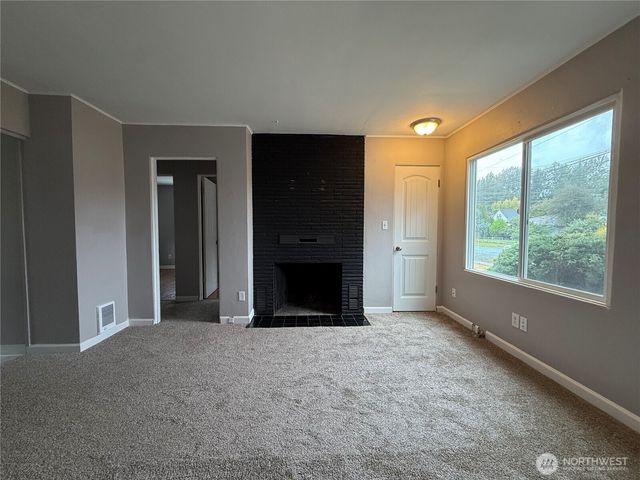 1308 S 3rd Avenue, Kelso, WA 98626