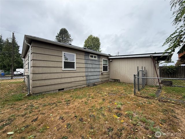 1308 S 3rd Avenue, Kelso, WA 98626