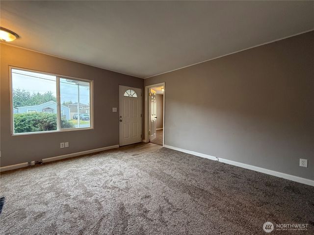 1308 S 3rd Avenue, Kelso, WA 98626