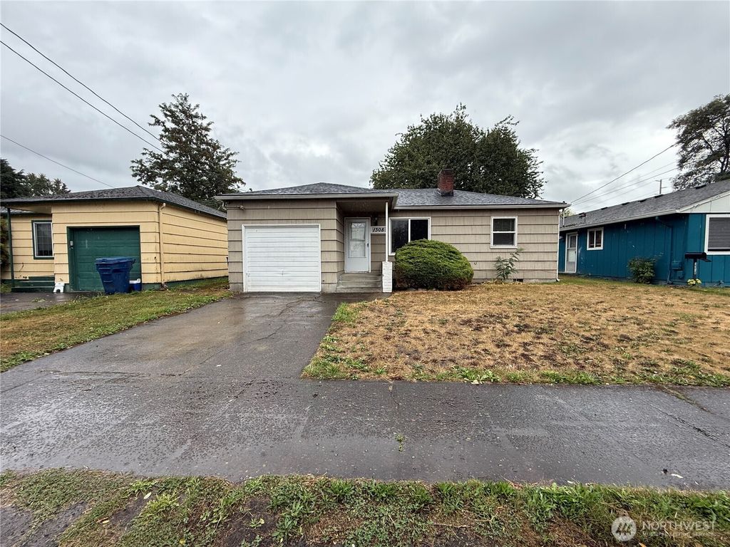 1308 S 3rd Avenue, Kelso, WA 98626