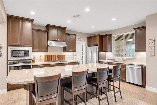 133 Palisades Pl, Copperopolis, CA 95228