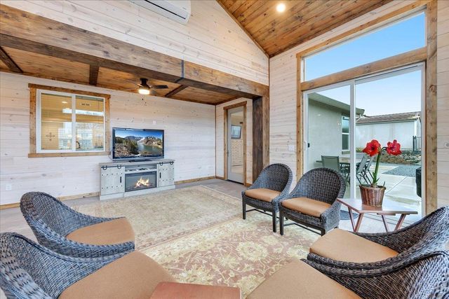 133 Palisades Pl, Copperopolis, CA 95228