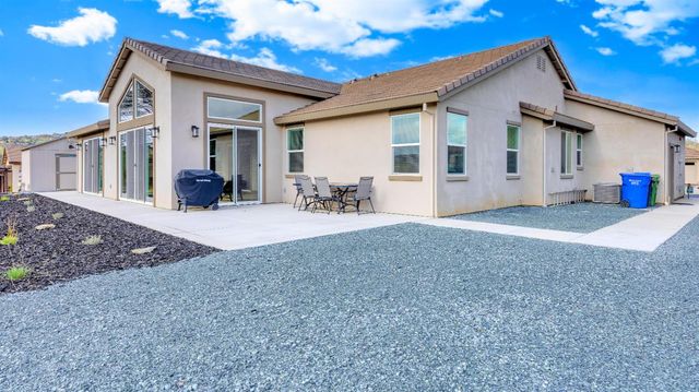 133 Palisades Pl, Copperopolis, CA 95228