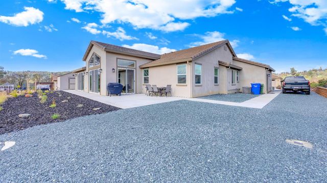 133 Palisades Pl, Copperopolis, CA 95228