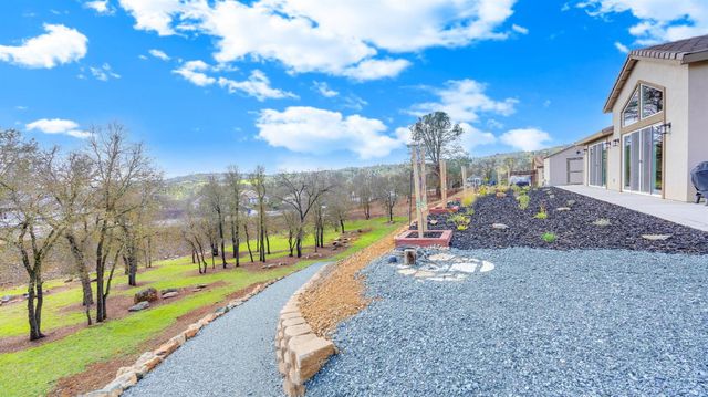 133 Palisades Pl, Copperopolis, CA 95228