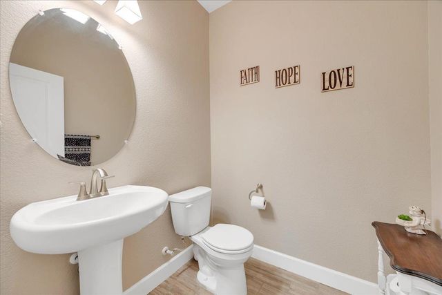 133 Palisades Pl, Copperopolis, CA 95228