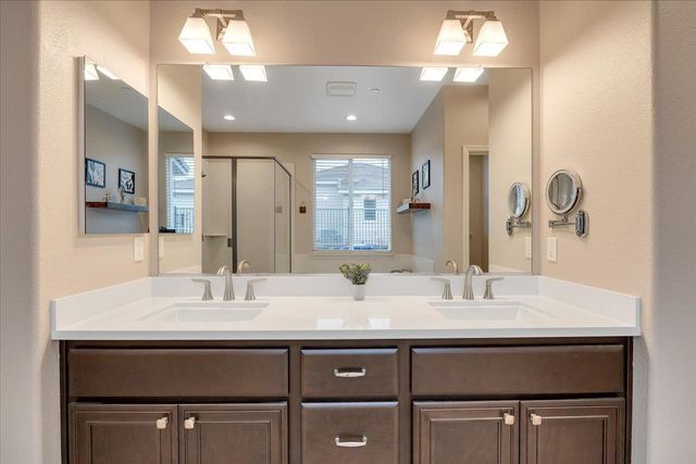 133 Palisades Pl, Copperopolis, CA 95228