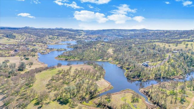 133 Palisades Pl, Copperopolis, CA 95228